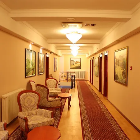 Hotel Garni Beograd 3*
